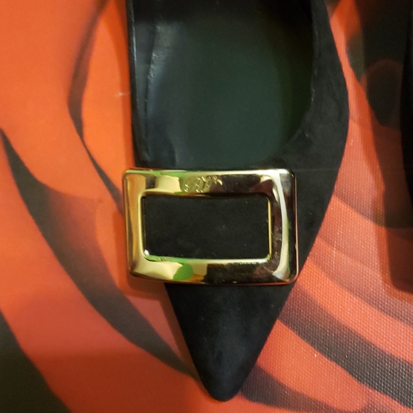 Roger Vivier Pumps - Picture 5 of 9